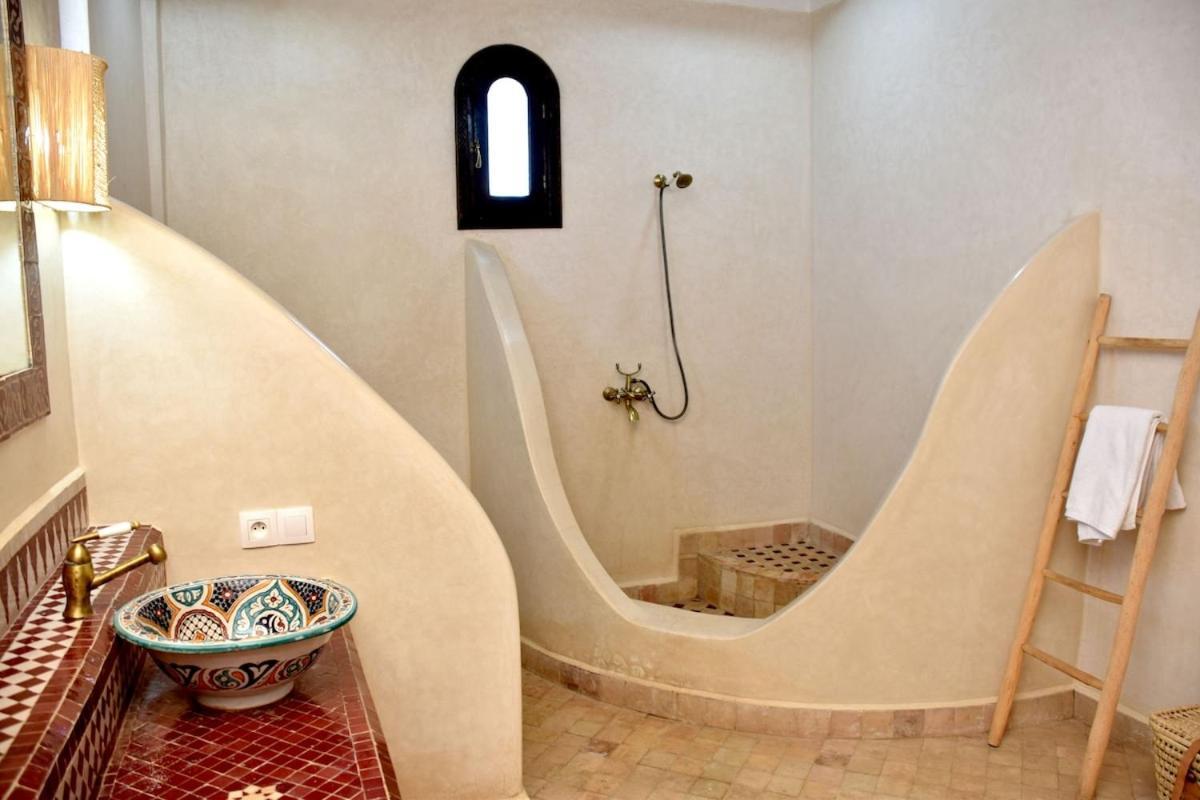 Dar-dawya On Hill, Not Overlooked Villa
