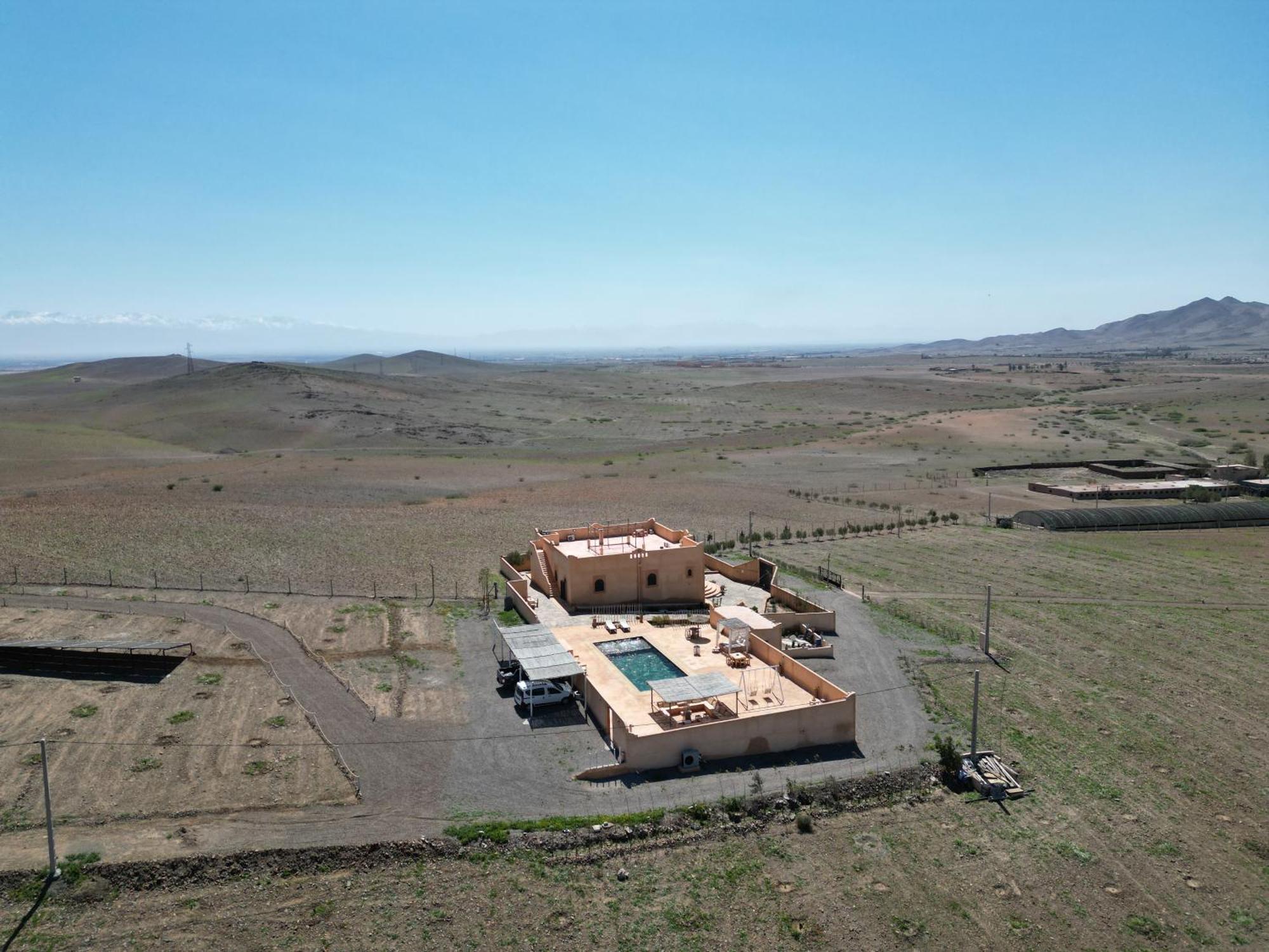 Dar-dawya On Hill, Not Overlooked Villa *